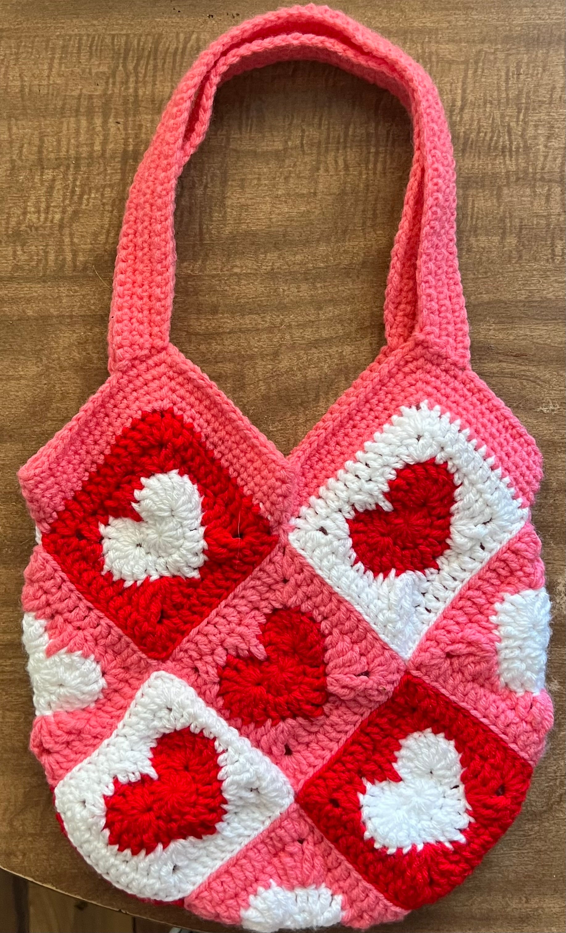 Heart granny square bag