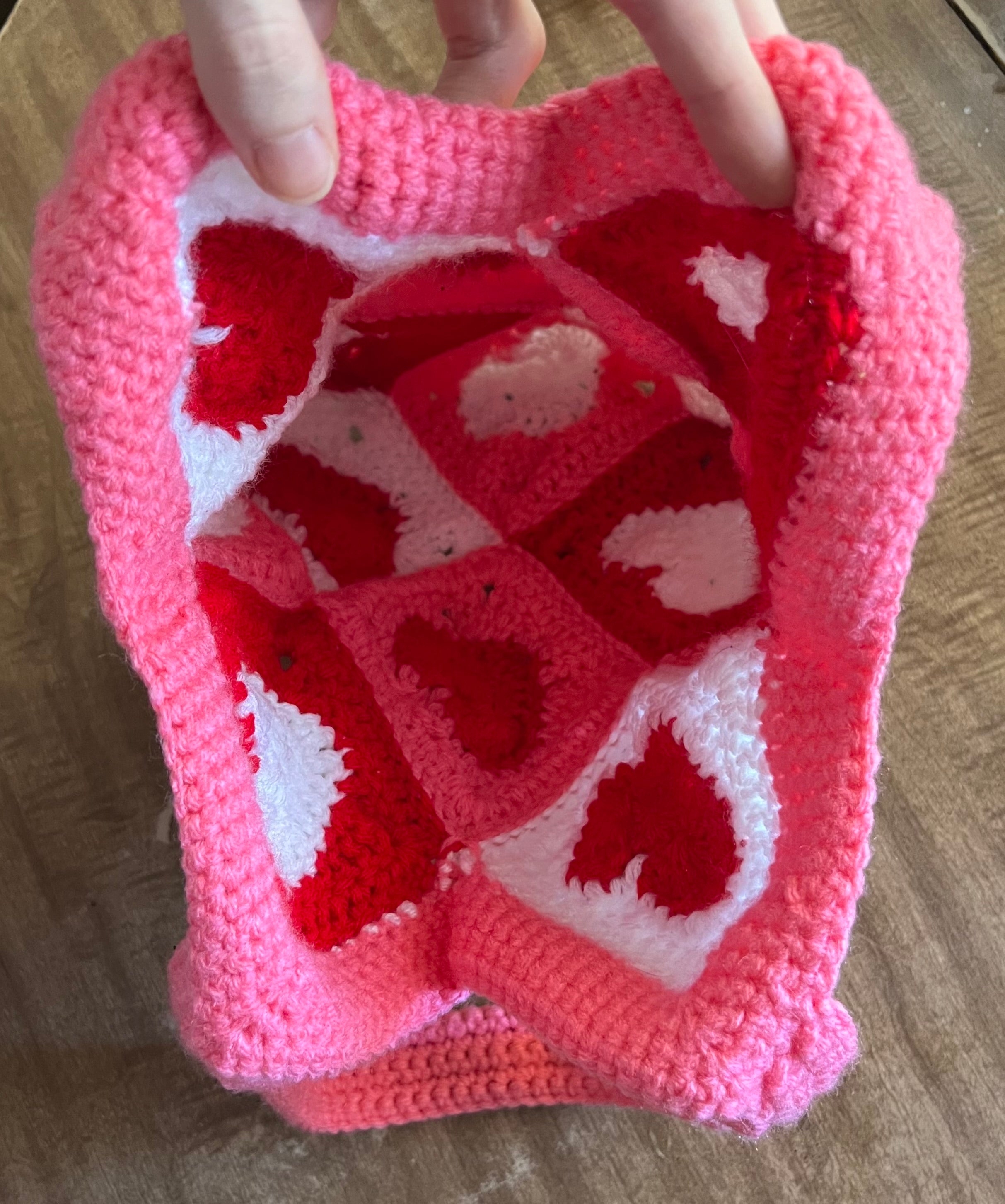 Heart granny square bag