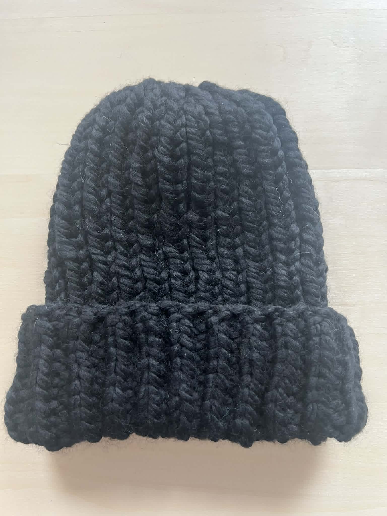 Black chunky knit beanie