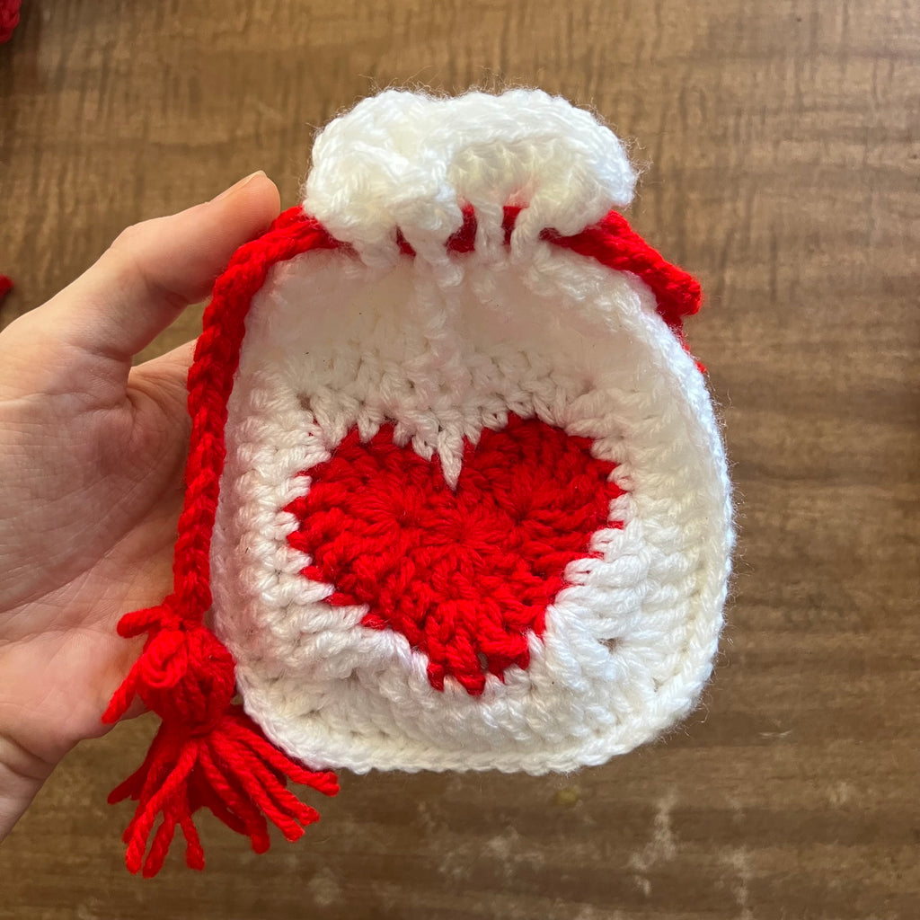 Red heart mini pouch