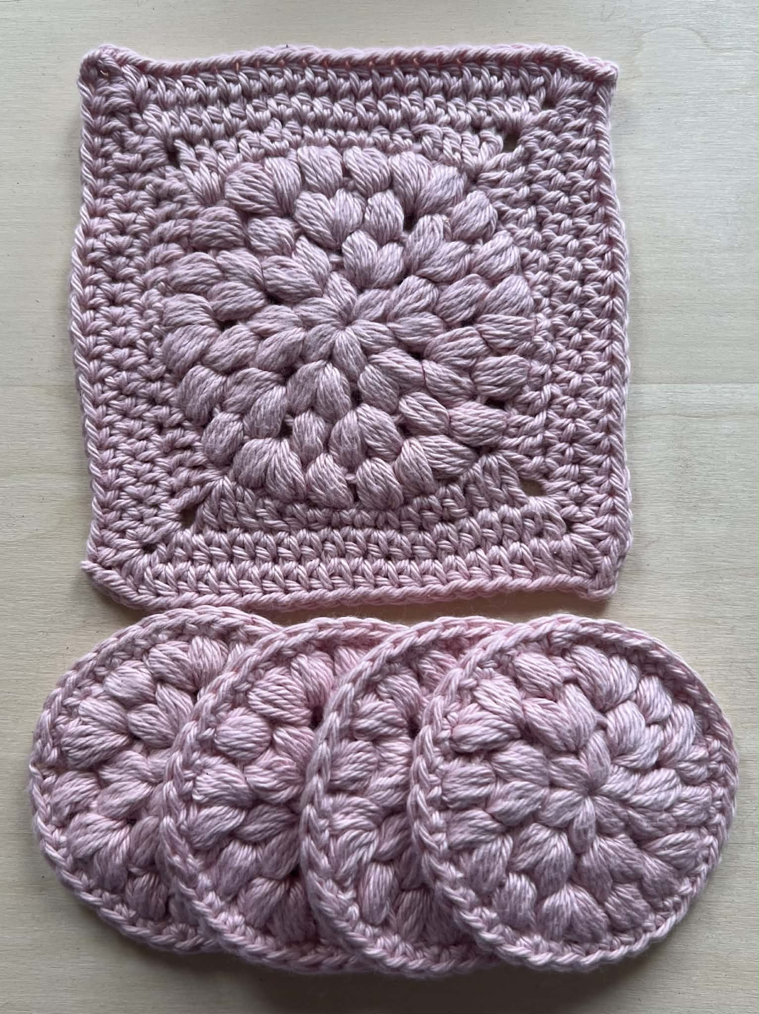 Light pink bathroom set