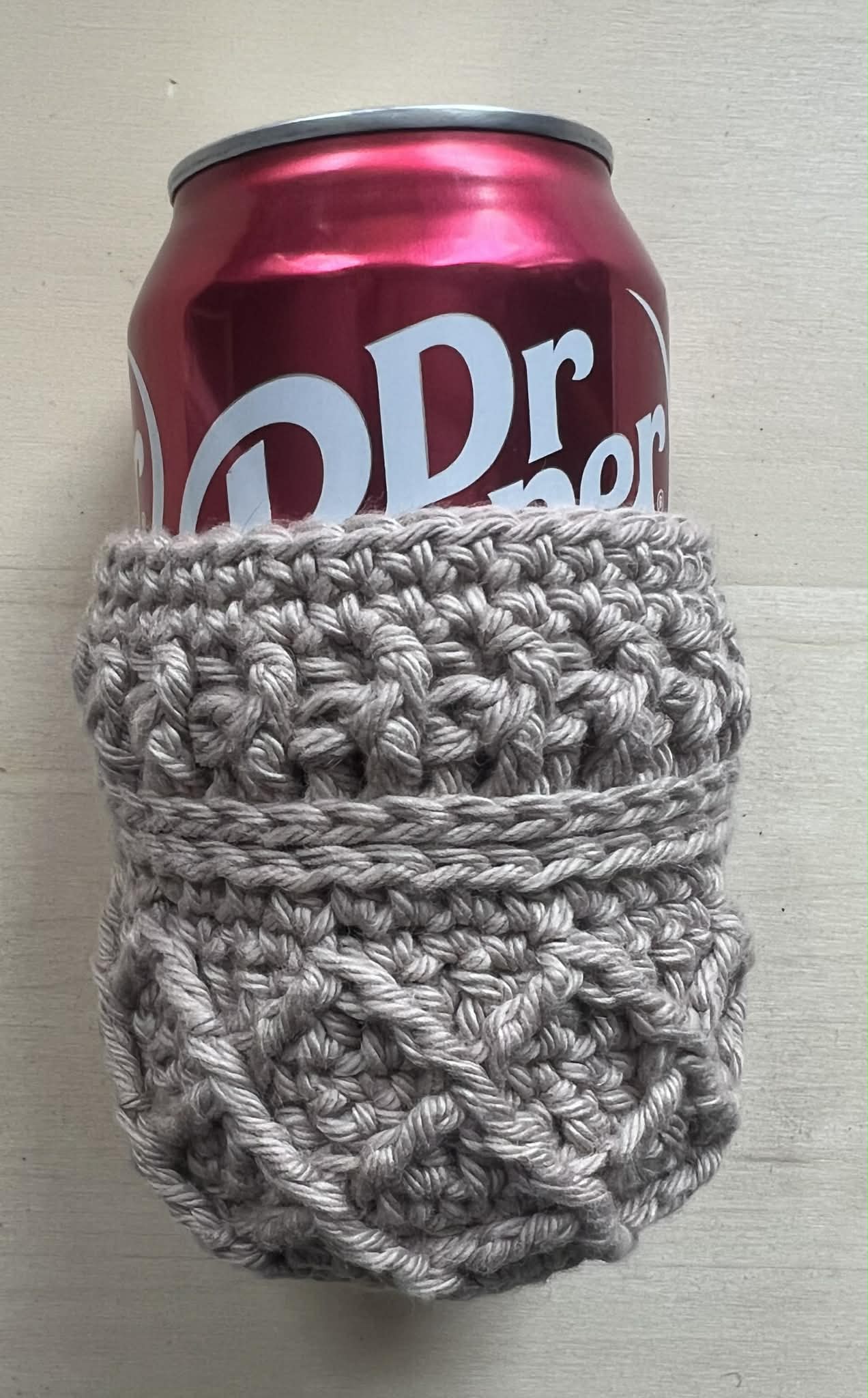 Tan diamond can koozie